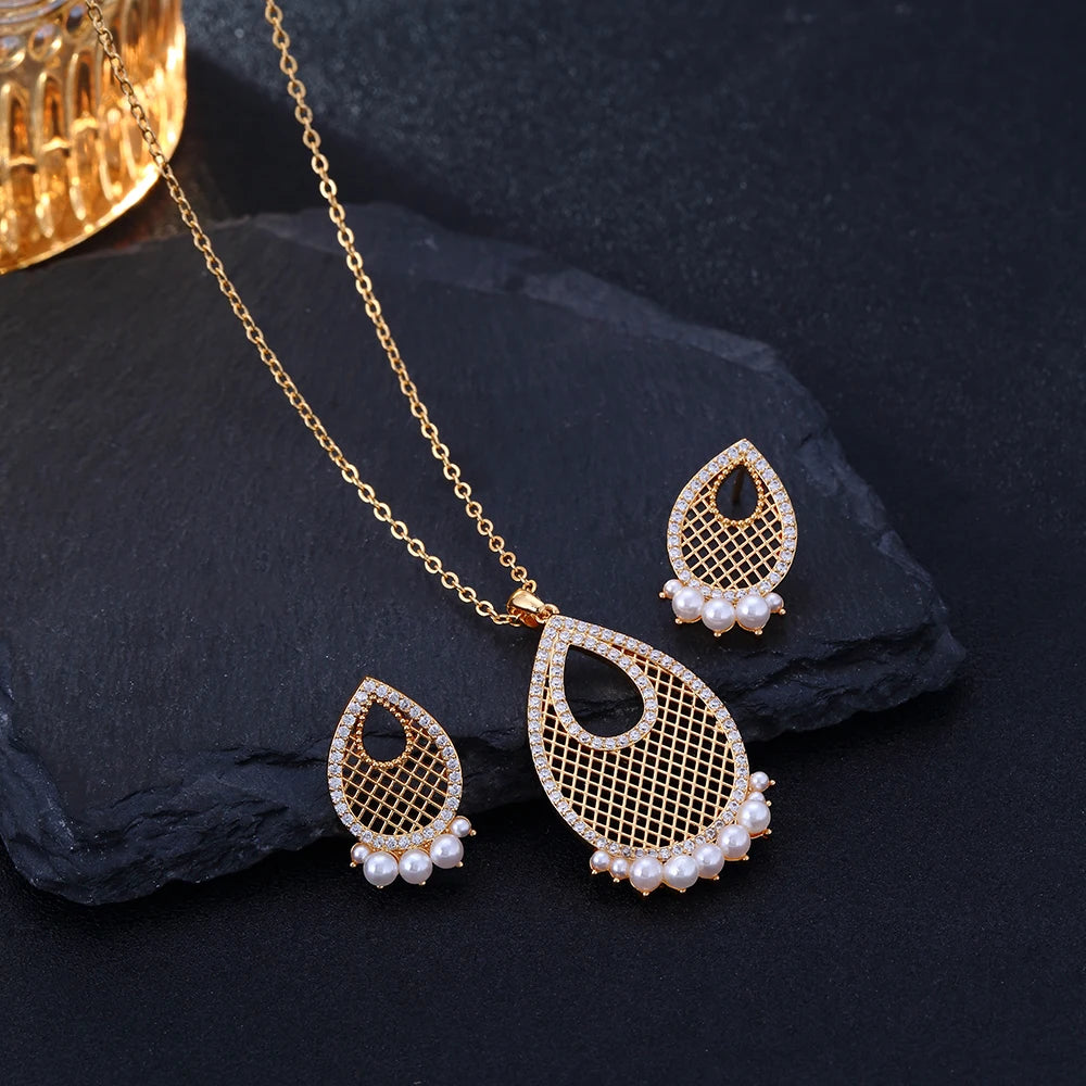 Collar colgante con pendientes modelo Gotas de Agua