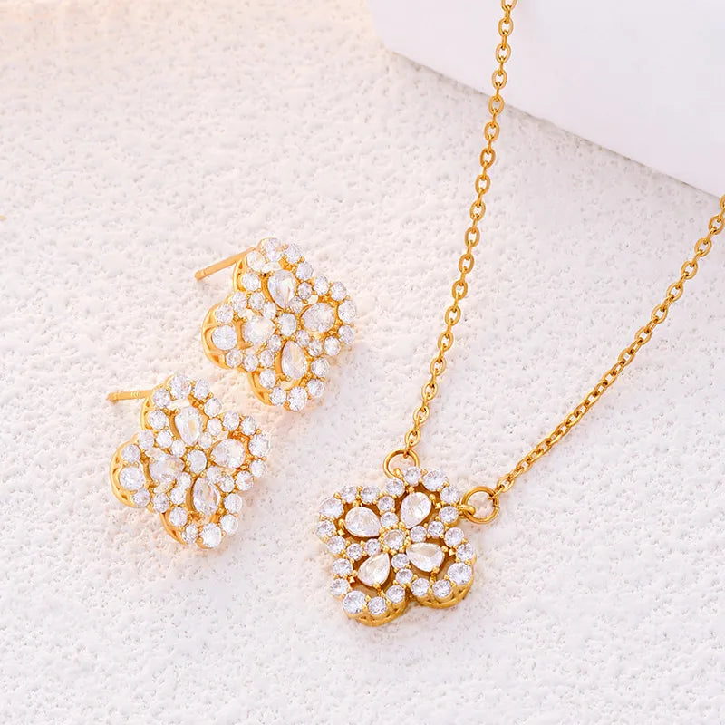 Conjunto Collar & Pendientes Blancos